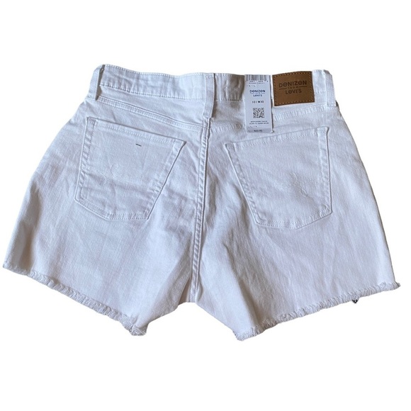 NWT Denizen front Levi's High-Rise Denim Woman Shorts size 10/W30 - Picture 2 of 4